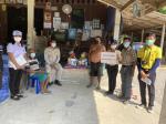 นายก อบต.บางบุตร เยียวยาประชาชนในพื้นที่ที่ได้รับผลกระทบจาก